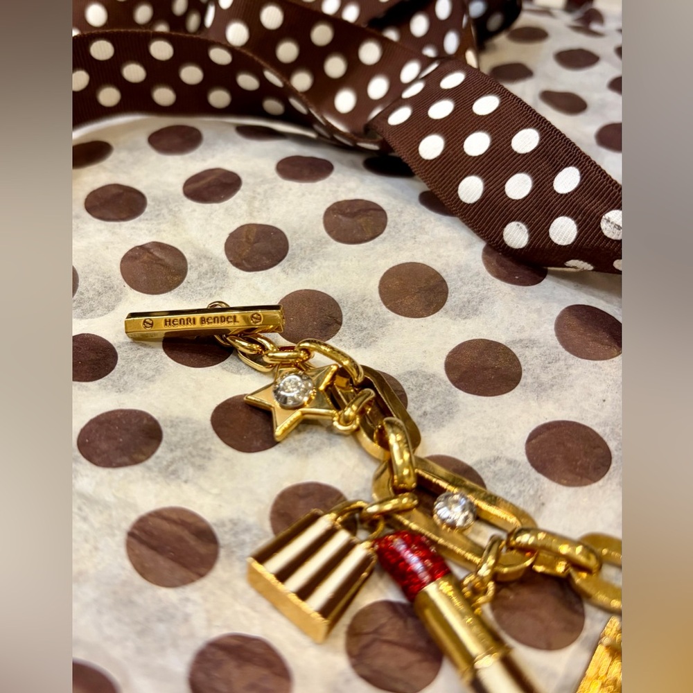 HENRI BENDEL Gold-Tone Brass Charm Bracelet. EXTREMELY RARE/HARD TO FIND - Picture 10 of 16